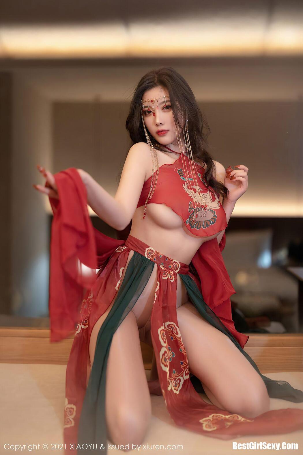 XiaoYu语画界 Vol.688 Yang Chen Chen