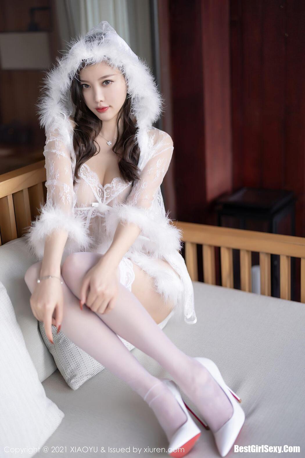 XiaoYu语画界 Vol.680 Yang Chen Chen