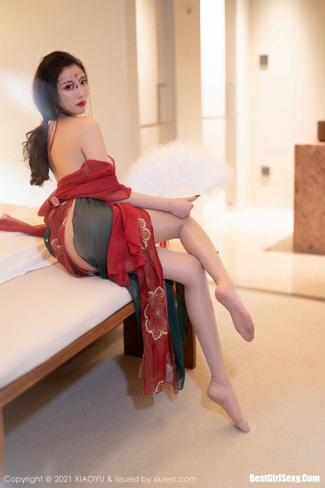 XiaoYu语画界 Vol.688 Yang Chen Chen