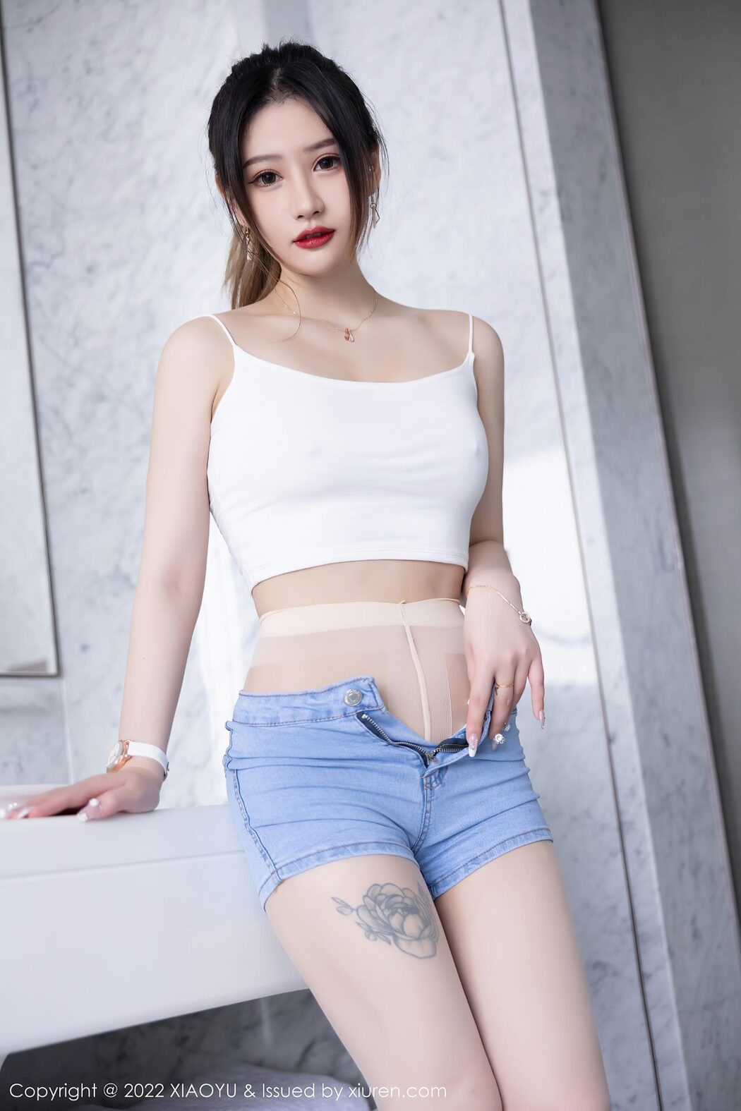 XiaoYu语画界 Vol.813 Zhang Xin Xin