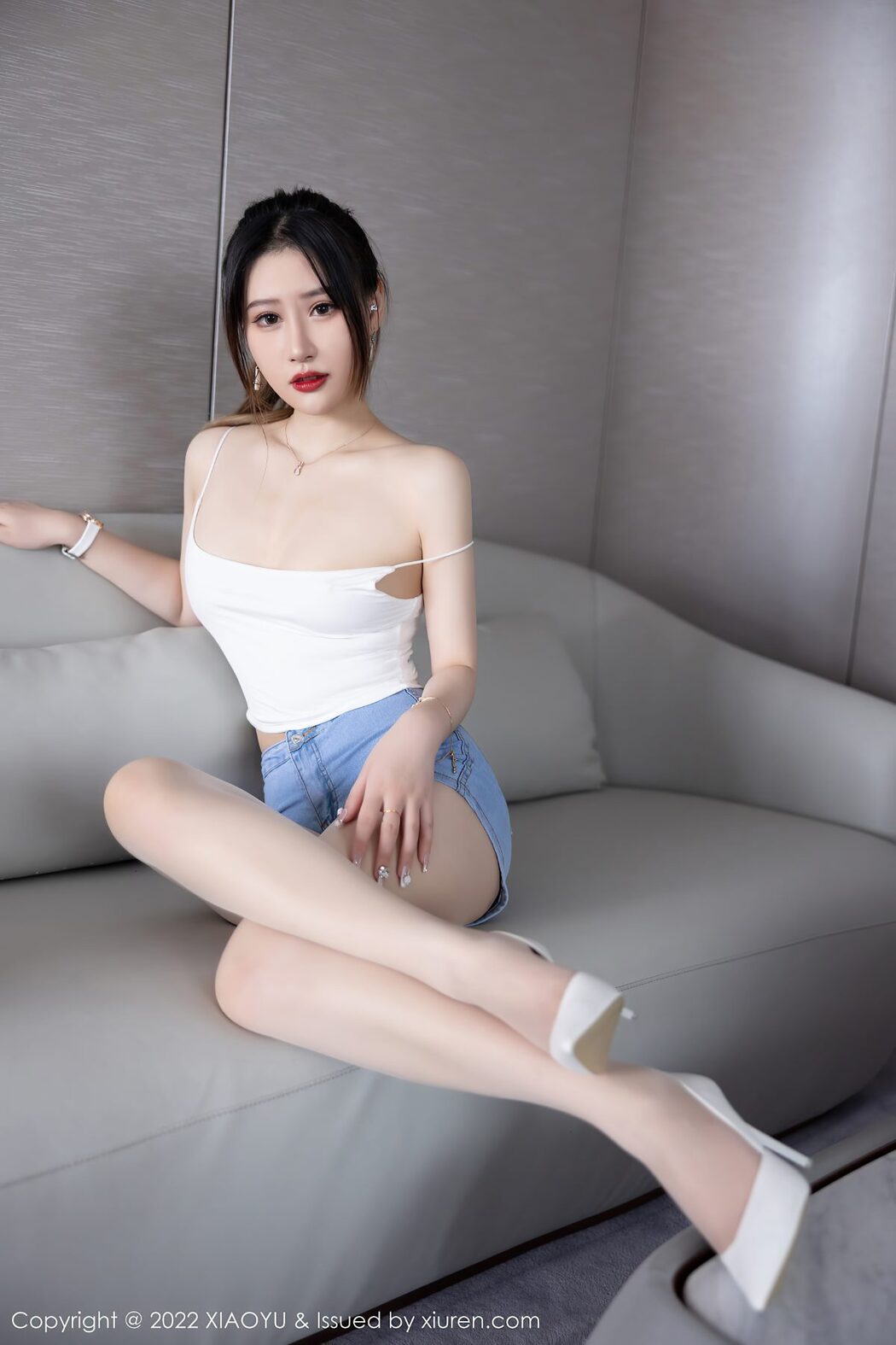 XiaoYu语画界 Vol.813 Zhang Xin Xin