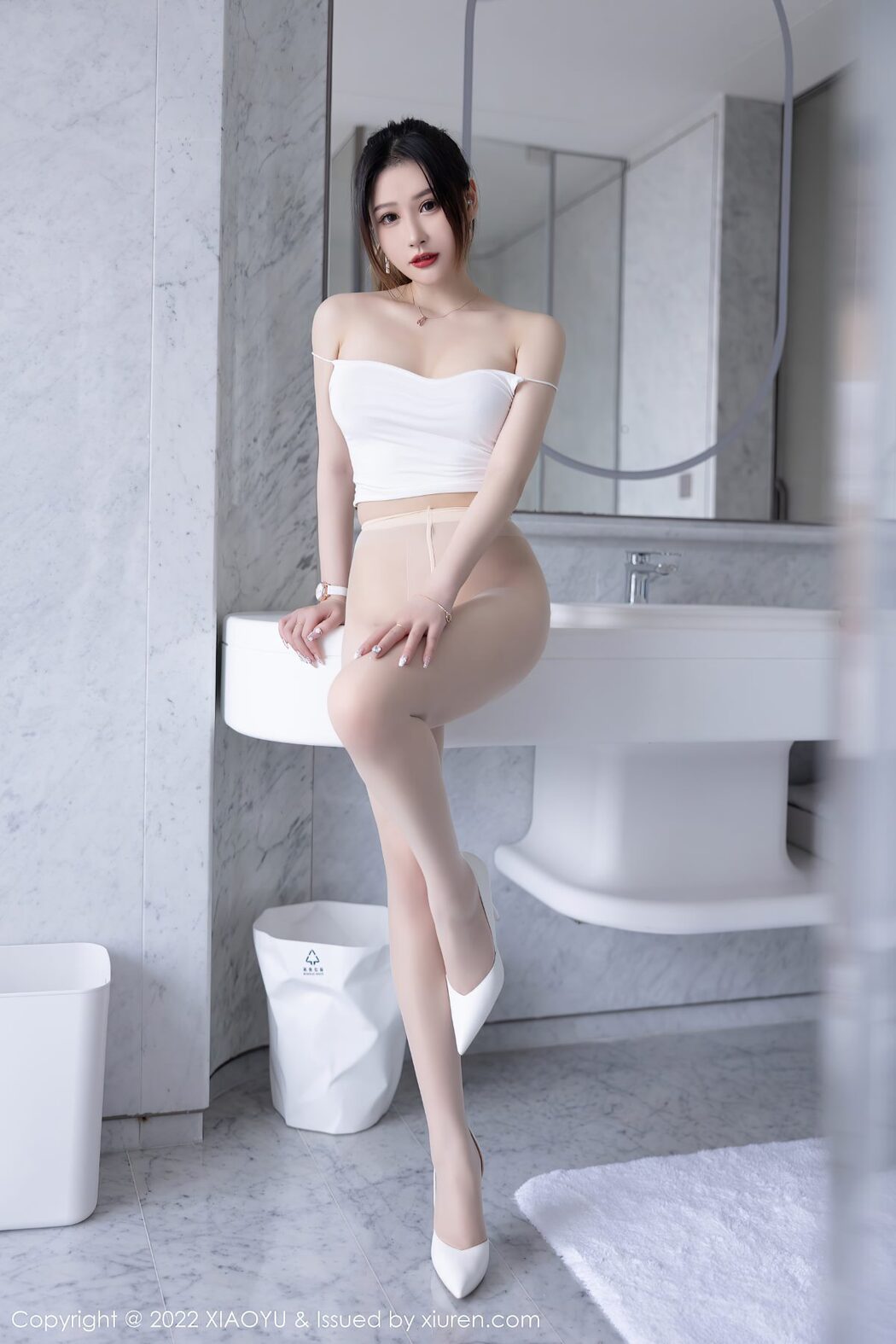 XiaoYu语画界 Vol.813 Zhang Xin Xin