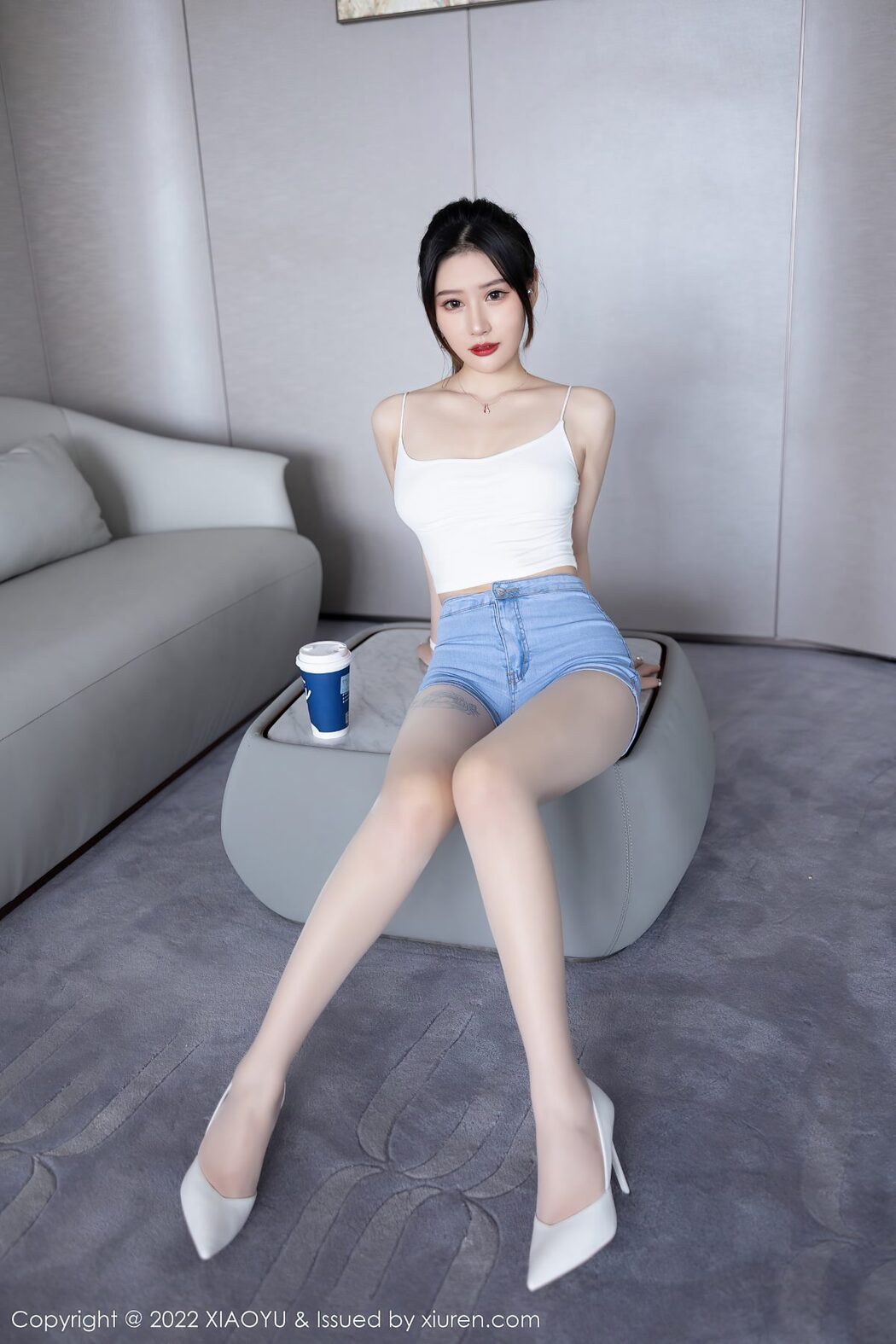 XiaoYu语画界 Vol.813 Zhang Xin Xin