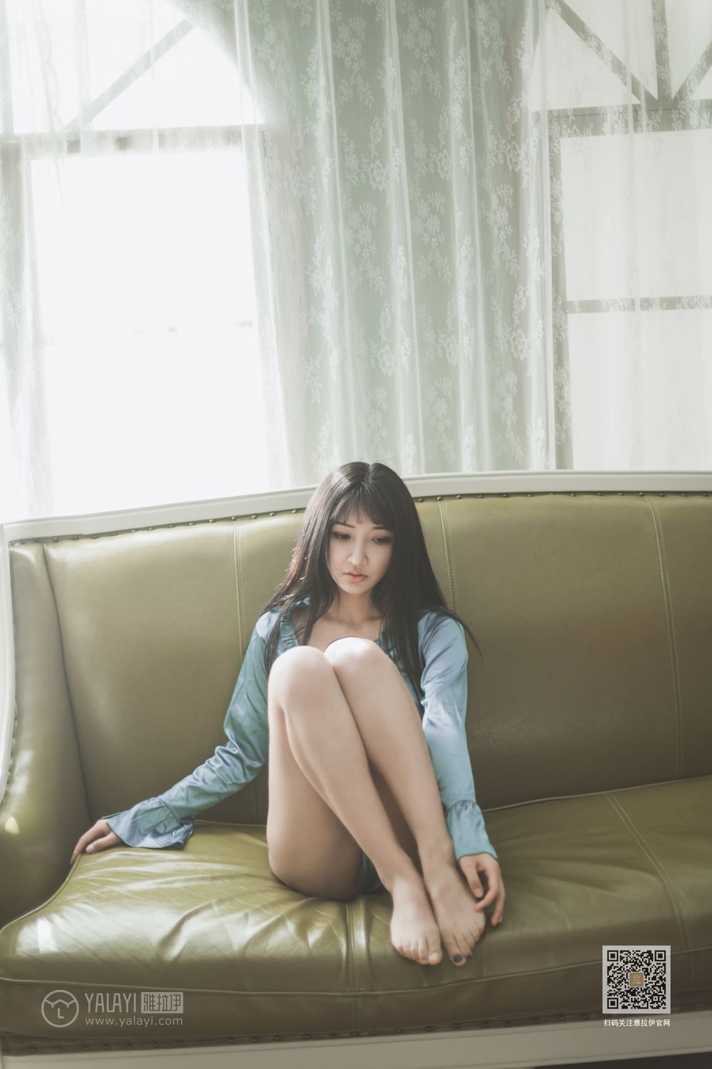 YALAYI Vol.527 Sit Beside Me