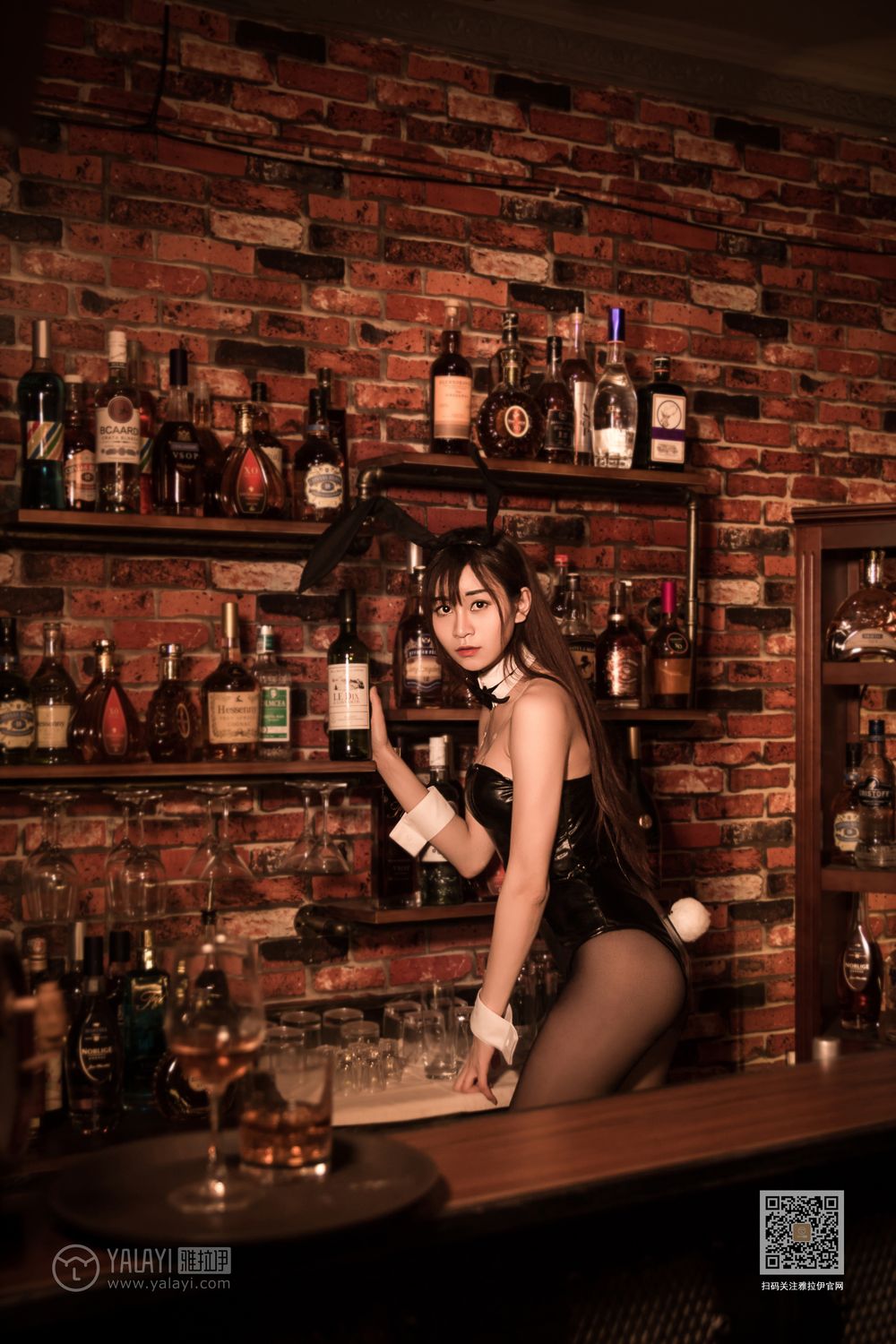 YALAYI Vol.533 Bunny girl in the bar