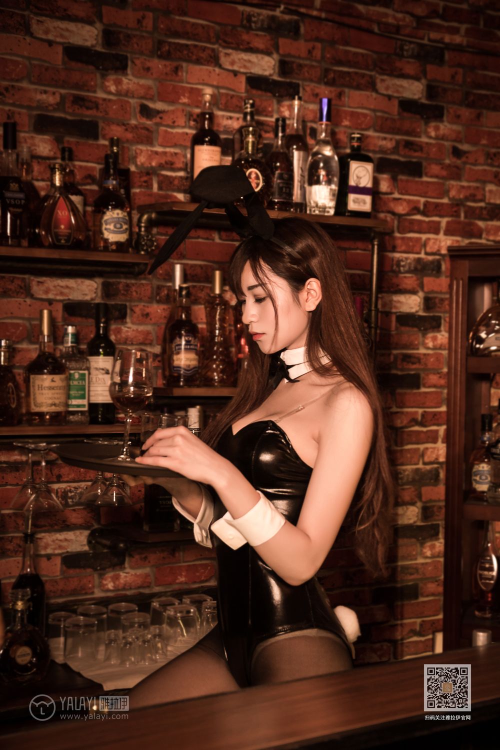 YALAYI Vol.533 Bunny girl in the bar