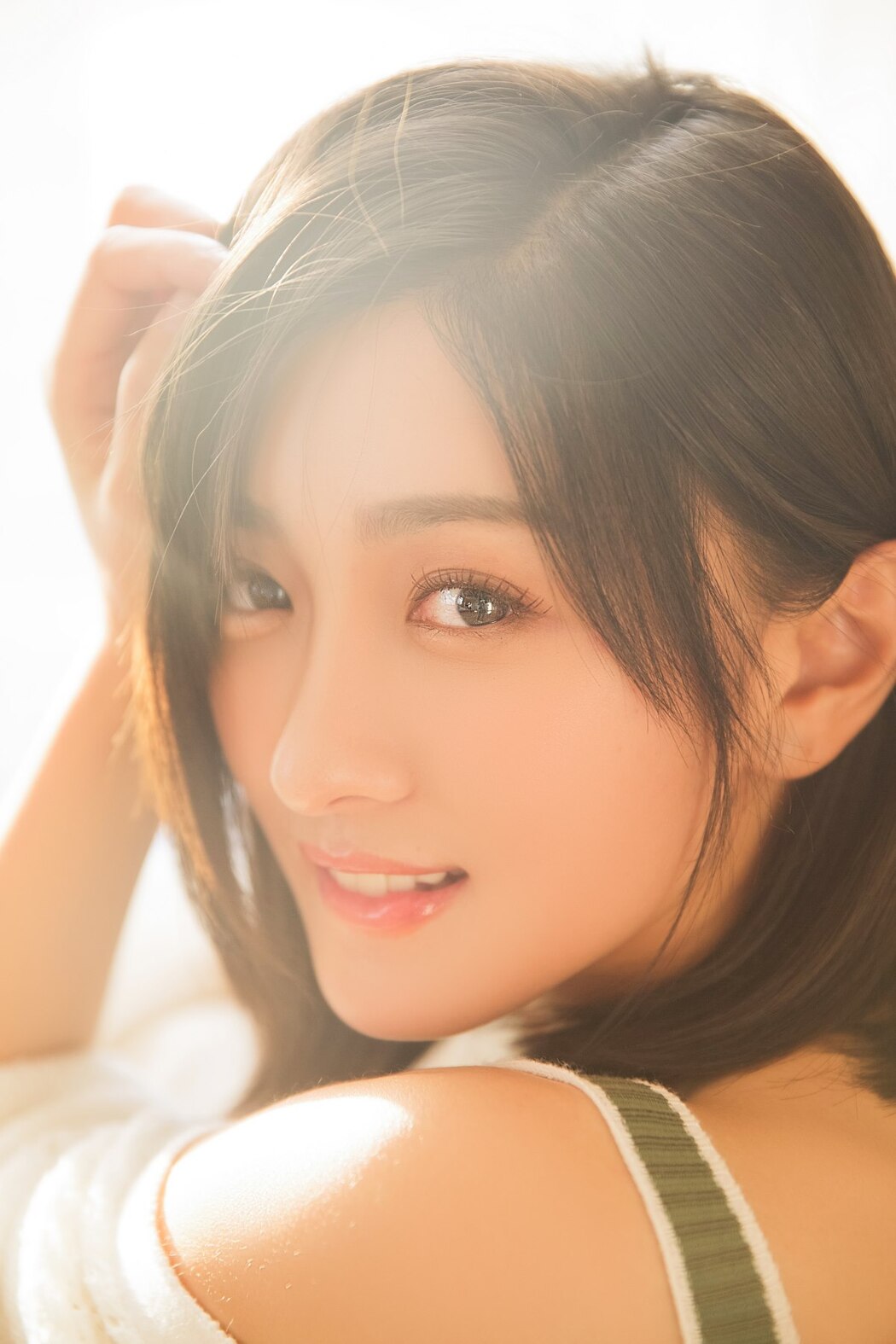 YaLaYi雅拉伊 Vol.1002 Yi Ming