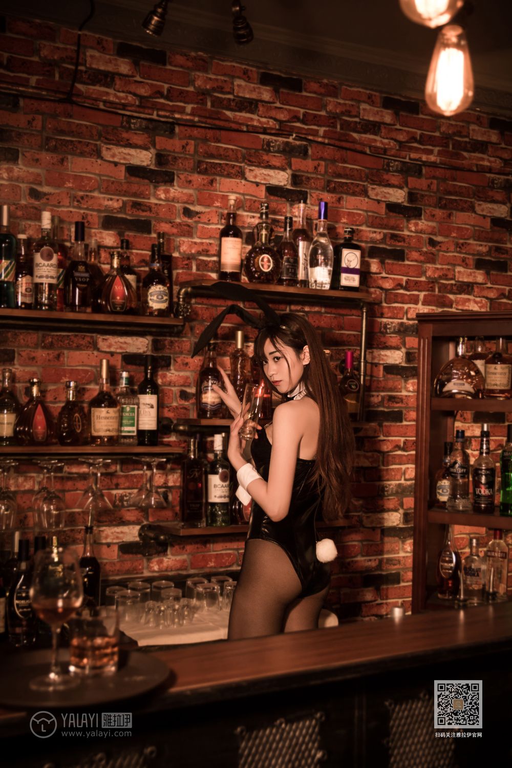 YALAYI Vol.533 Bunny girl in the bar