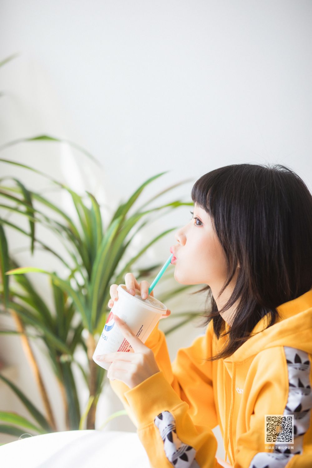 YALAYI Vol.526 Colorful Time