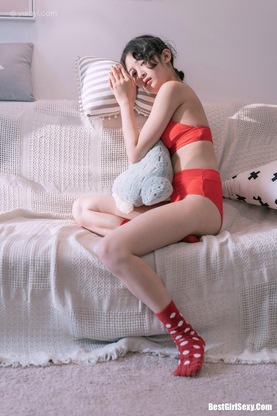 YALAYI Vol.666 Too wronged girl loli