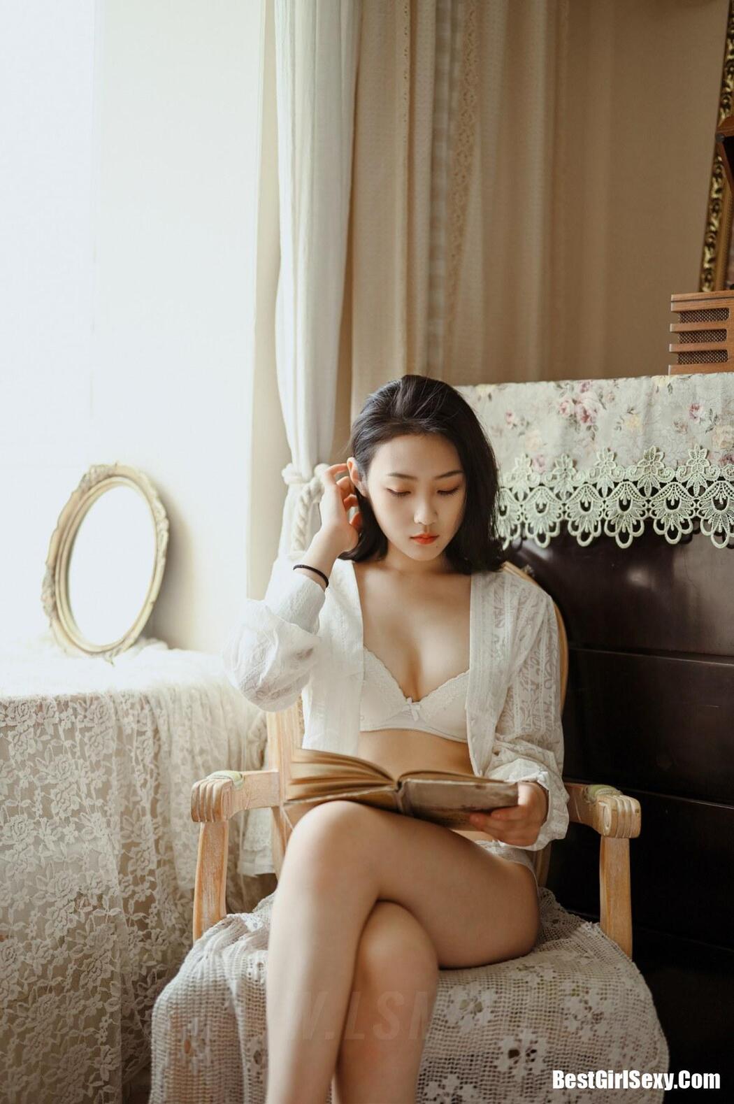 YALAYI Vol.616 Liang Zi