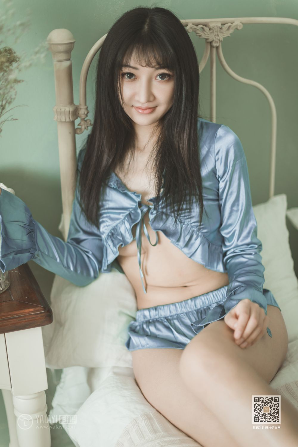 YALAYI Vol.527 Sit Beside Me