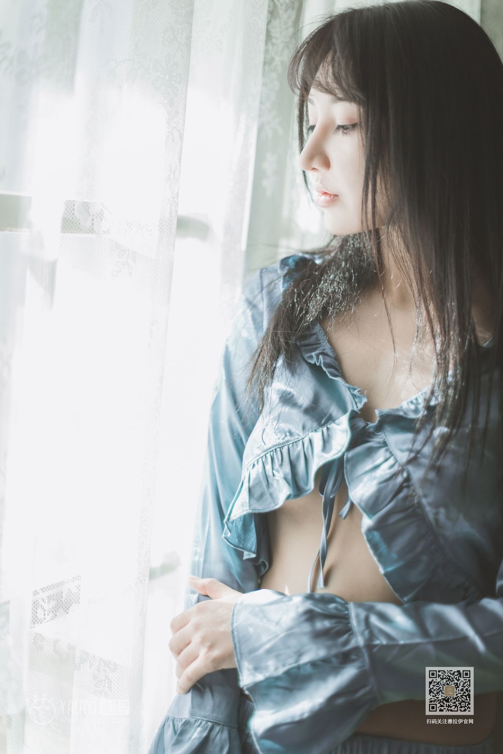 YALAYI Vol.527 Sit Beside Me