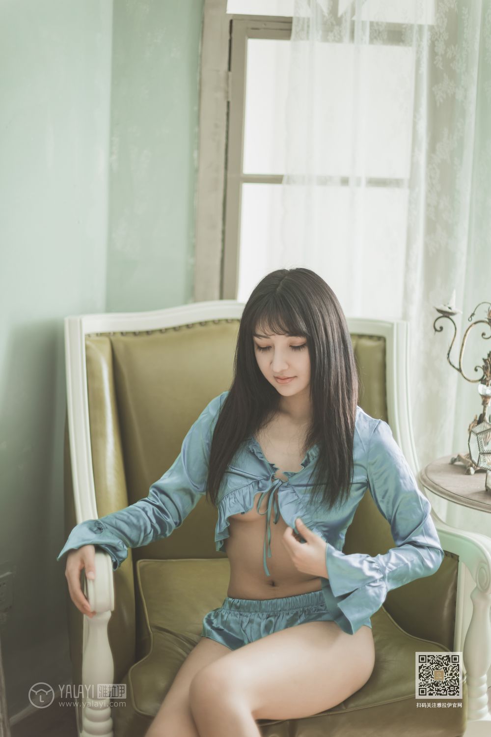 YALAYI Vol.527 Sit Beside Me