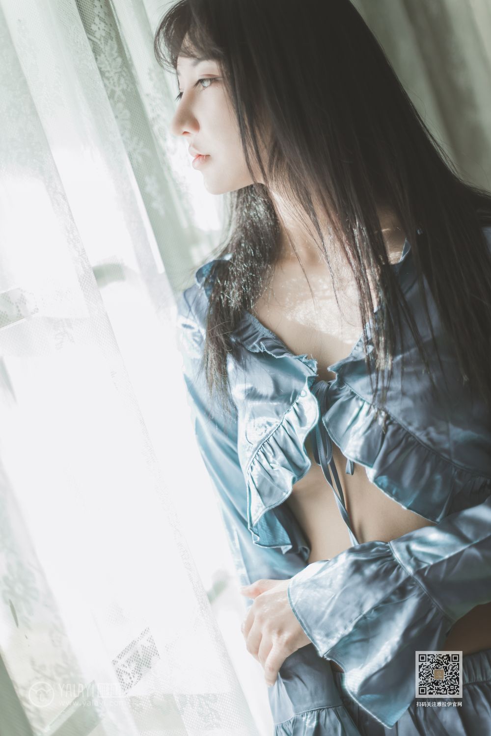 YALAYI Vol.527 Sit Beside Me