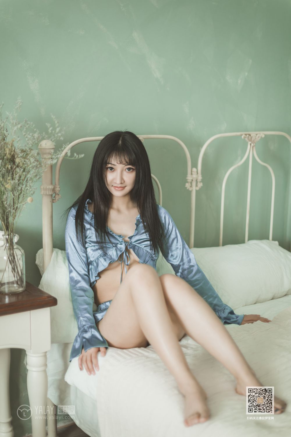 YALAYI Vol.527 Sit Beside Me