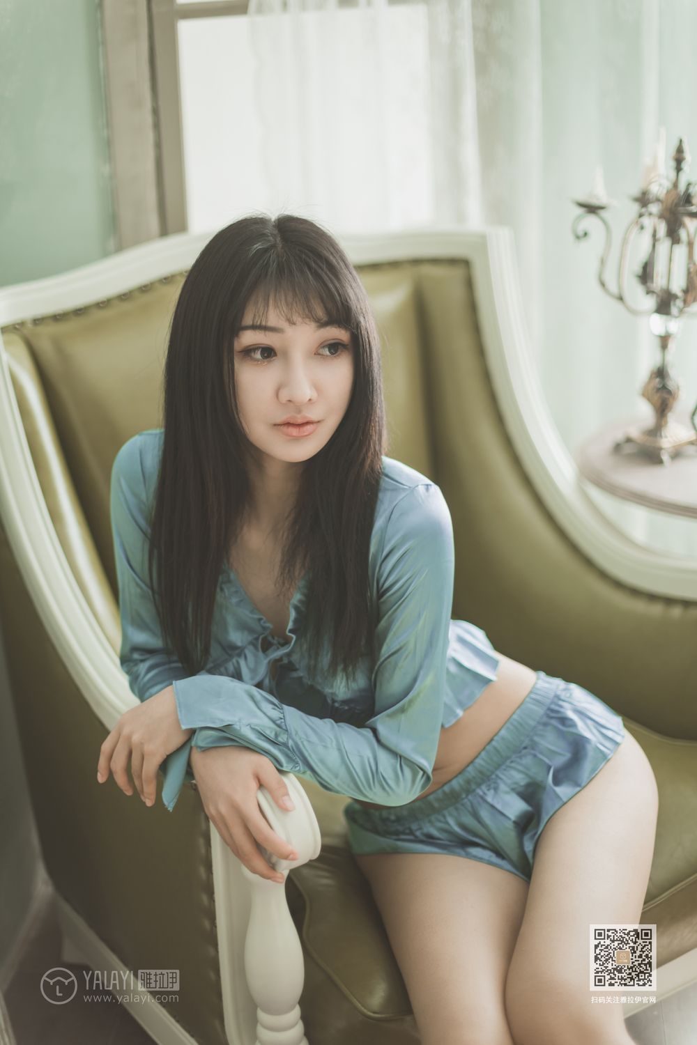 YALAYI Vol.527 Sit Beside Me