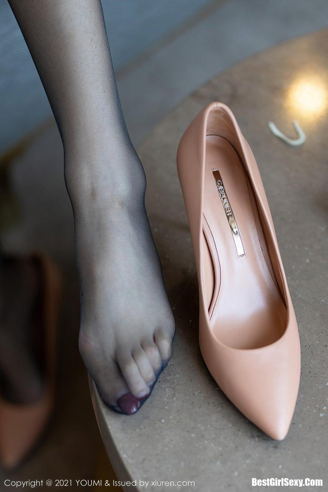 YouMi尤蜜荟 Vol.690 Yue Er Yue