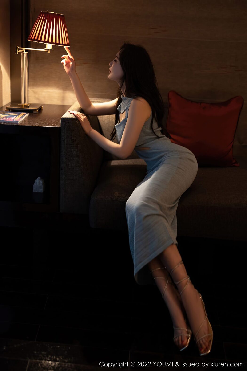 YouMi尤蜜荟 Vol.822 Nai Ping Tu Fei Yuan Ai Cuo Chou Hei Qiong