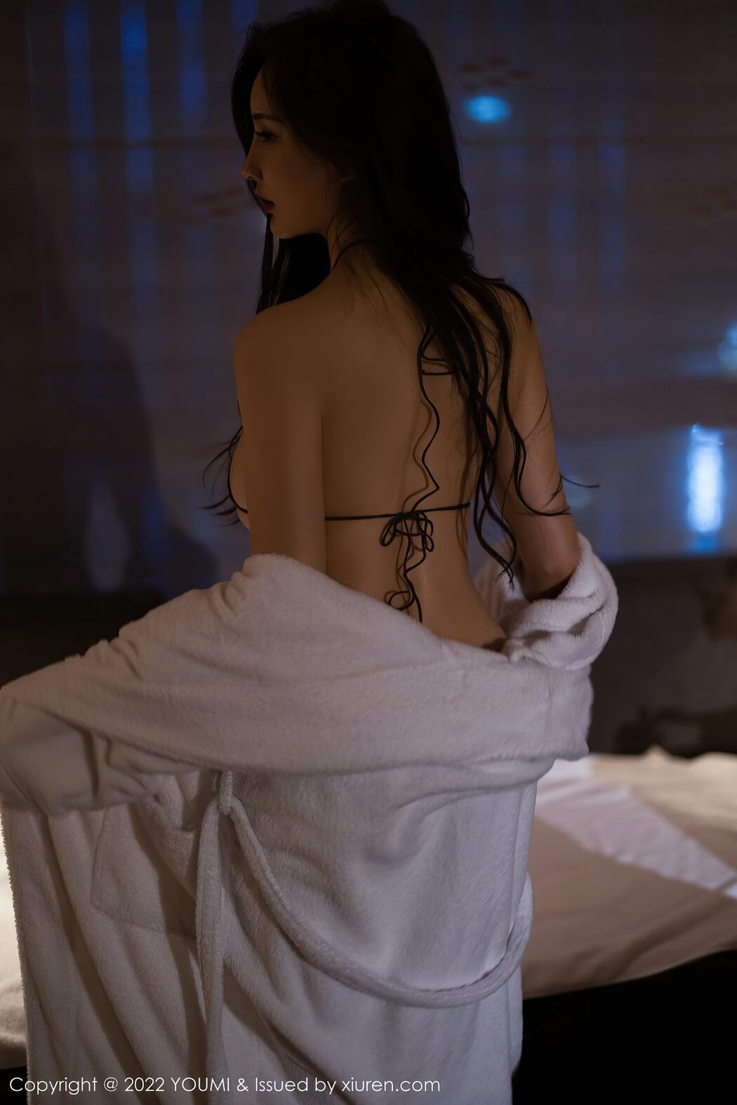 YouMi尤蜜荟 Vol.816 Nai Ping Tu Fei Yuan Ai Cuo Chou Hei Qiong