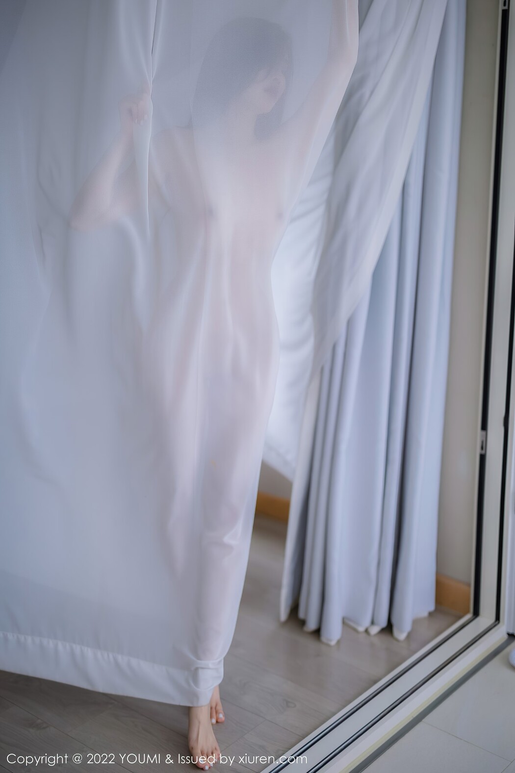 YouMi尤蜜荟 Vol.853 Nai Ping Tu Fei Yuan Ai Cuo Chou Hei Qiong