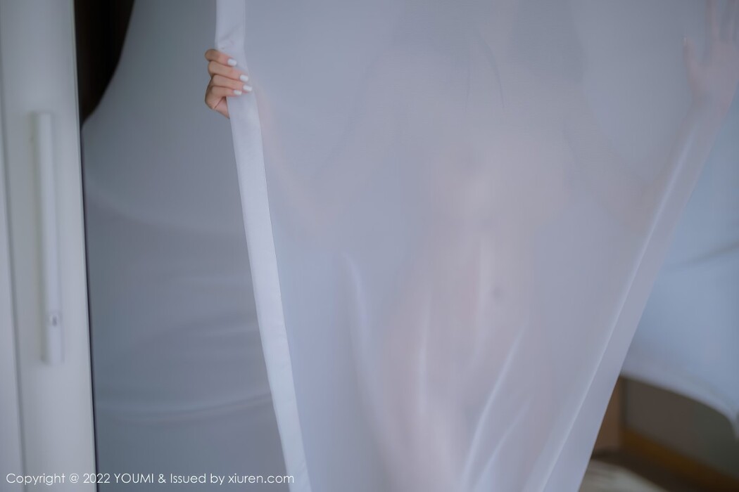 YouMi尤蜜荟 Vol.853 Nai Ping Tu Fei Yuan Ai Cuo Chou Hei Qiong