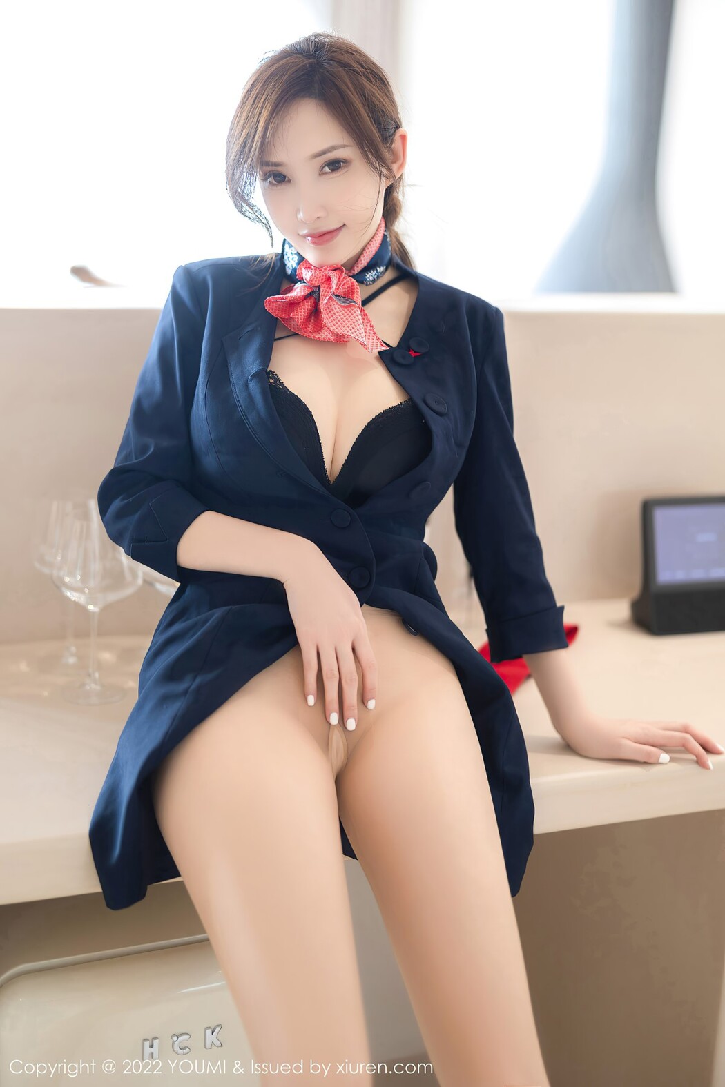 YouMi尤蜜荟 Vol.858 Nai Ping Tu Fei Yuan Ai Cuo Chou Hei Qiong