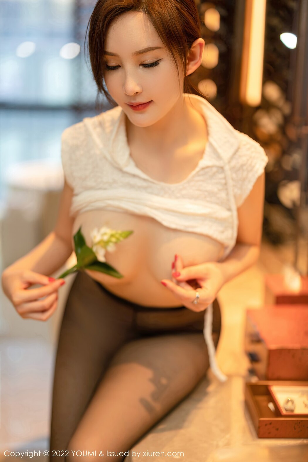YouMi尤蜜荟 Vol.844 Nai Ping Tu Fei Yuan Ai Cuo Chou Hei Qiong