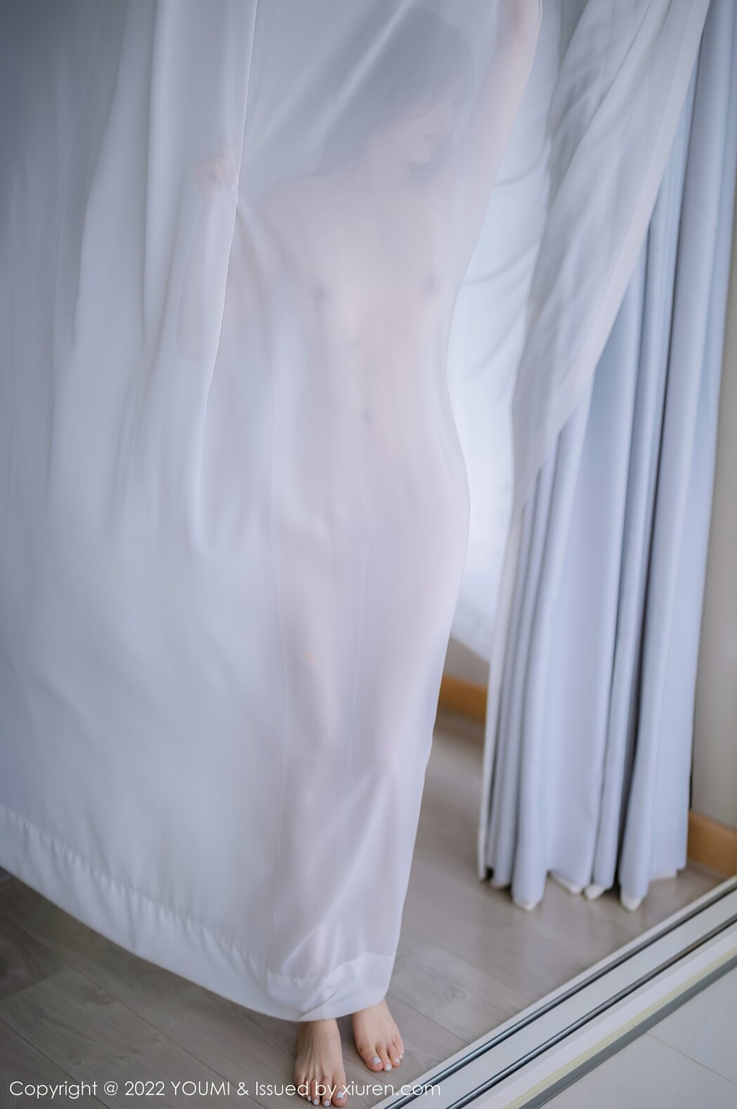 YouMi尤蜜荟 Vol.853 Nai Ping Tu Fei Yuan Ai Cuo Chou Hei Qiong