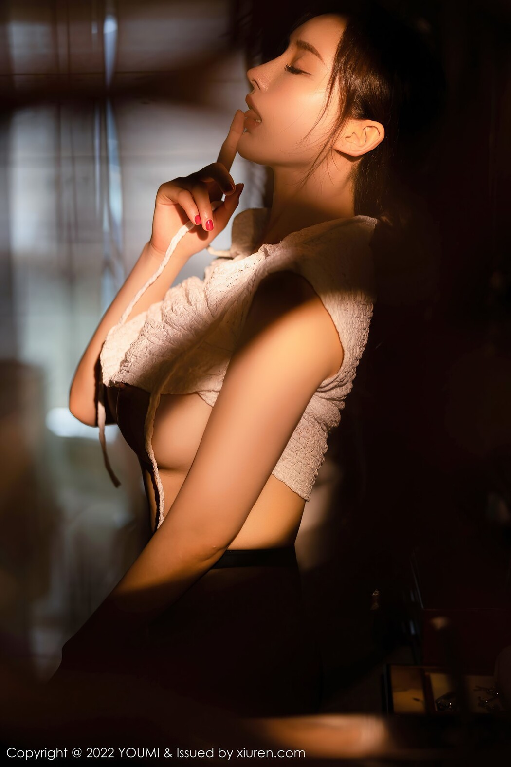 YouMi尤蜜荟 Vol.844 Nai Ping Tu Fei Yuan Ai Cuo Chou Hei Qiong