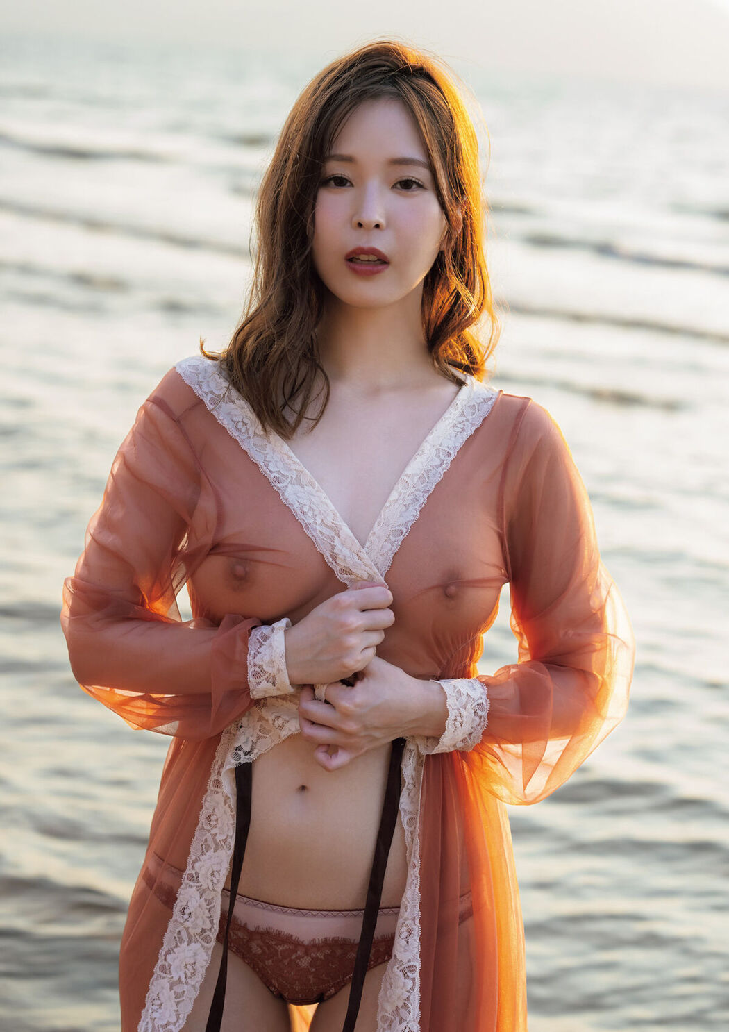 JP Kuno Hinano 九野ひなの &#8211; 写真集 mellow LUCKMAN And 九野ひなの (81P)