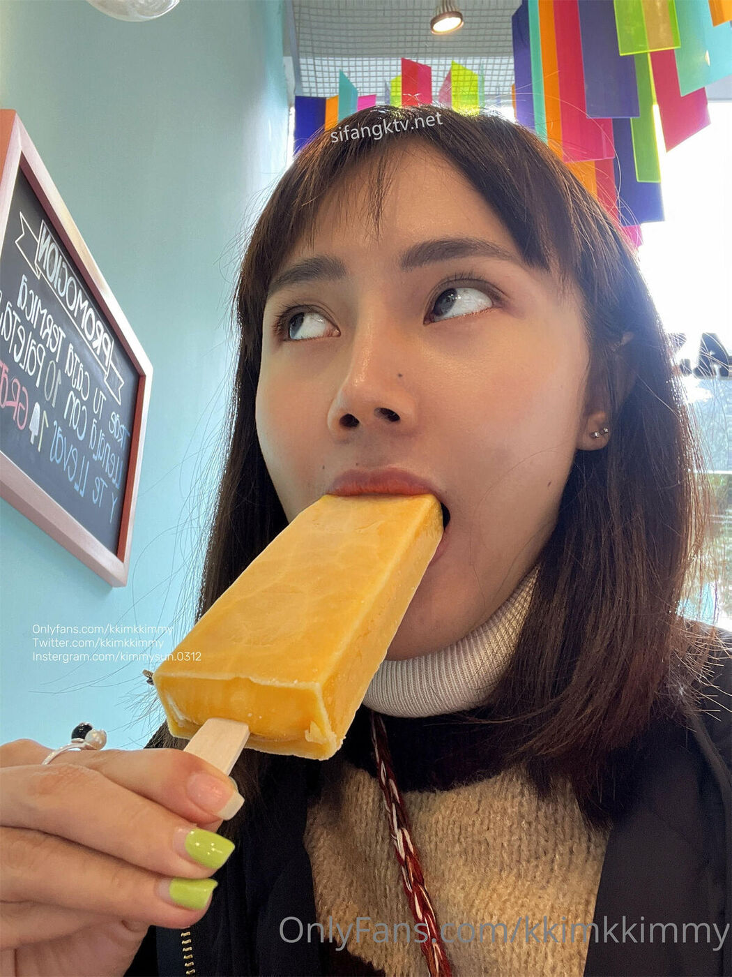 kkimkkimmy – 泰国高挑白皙甜美女神 旅行还不忘拍裸照很敬业 Part03 (68P)