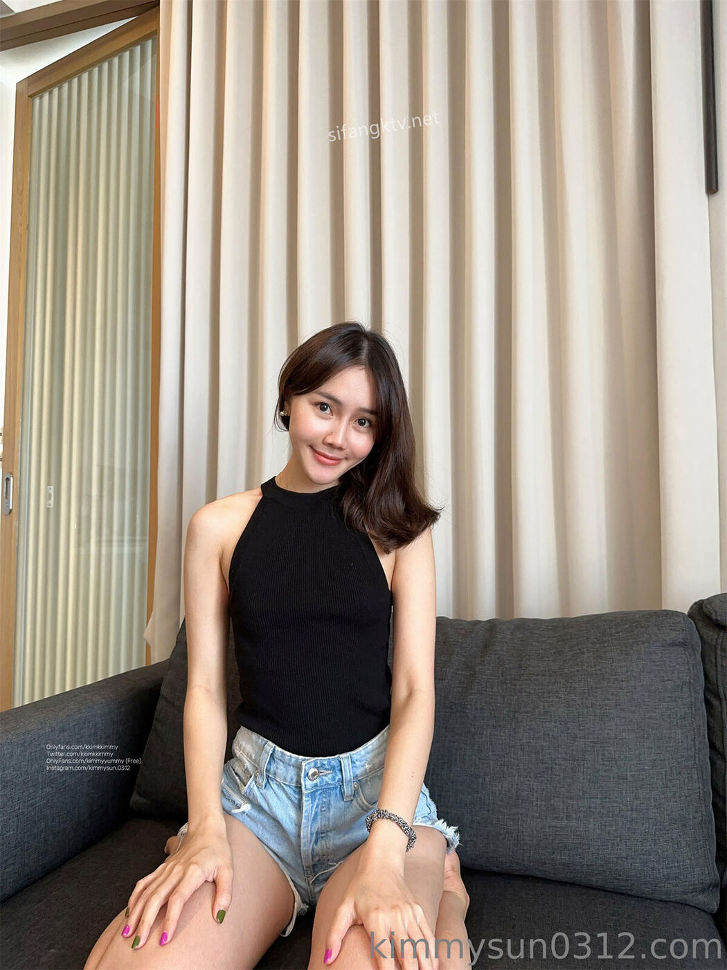 kkimkkimmy – 泰国高挑白皙甜美女神 旅行还不忘拍裸照很敬业 Part03 (68P)
