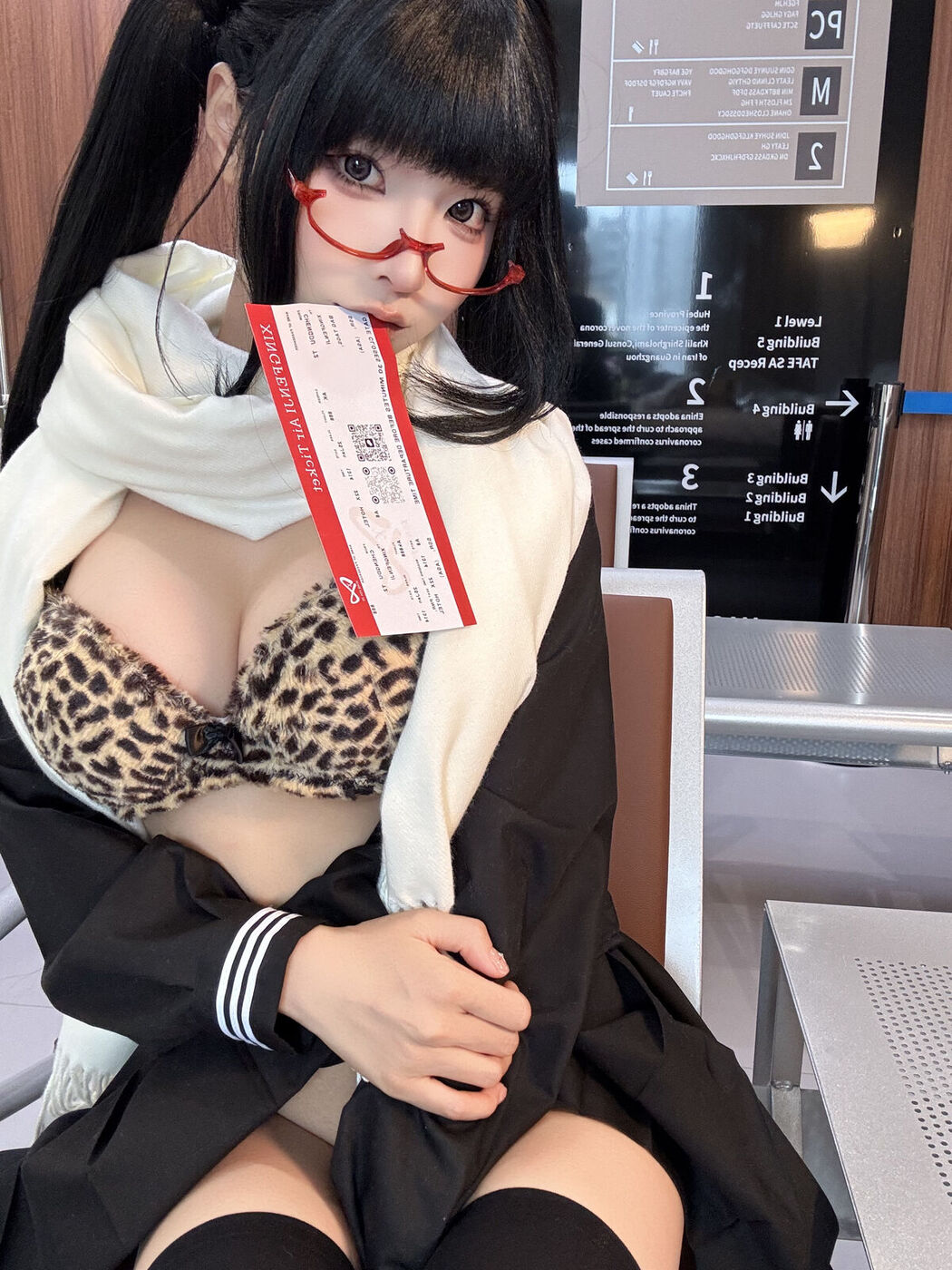 Coser@蠢沫沫 chunmomo – 黄推博主的秘密 B Part02 (72P)