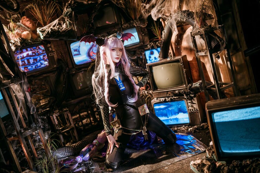 Coser@源纱希喵喵喵 – 狮蝎 (24P)