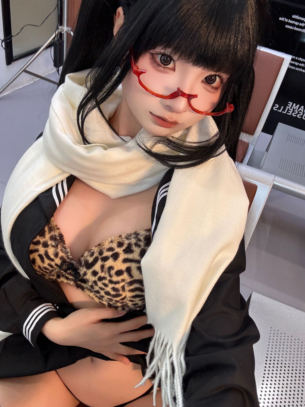 Coser@蠢沫沫 chunmomo – 黄推博主的秘密 B Part02 (72P)