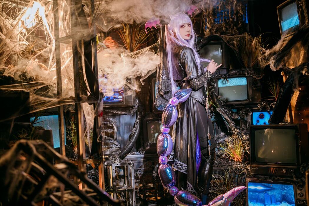 Coser@源纱希喵喵喵 – 狮蝎 (24P)