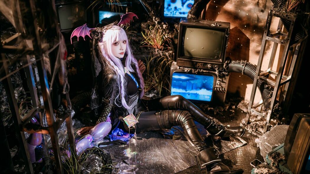 Coser@源纱希喵喵喵 – 狮蝎 (24P)
