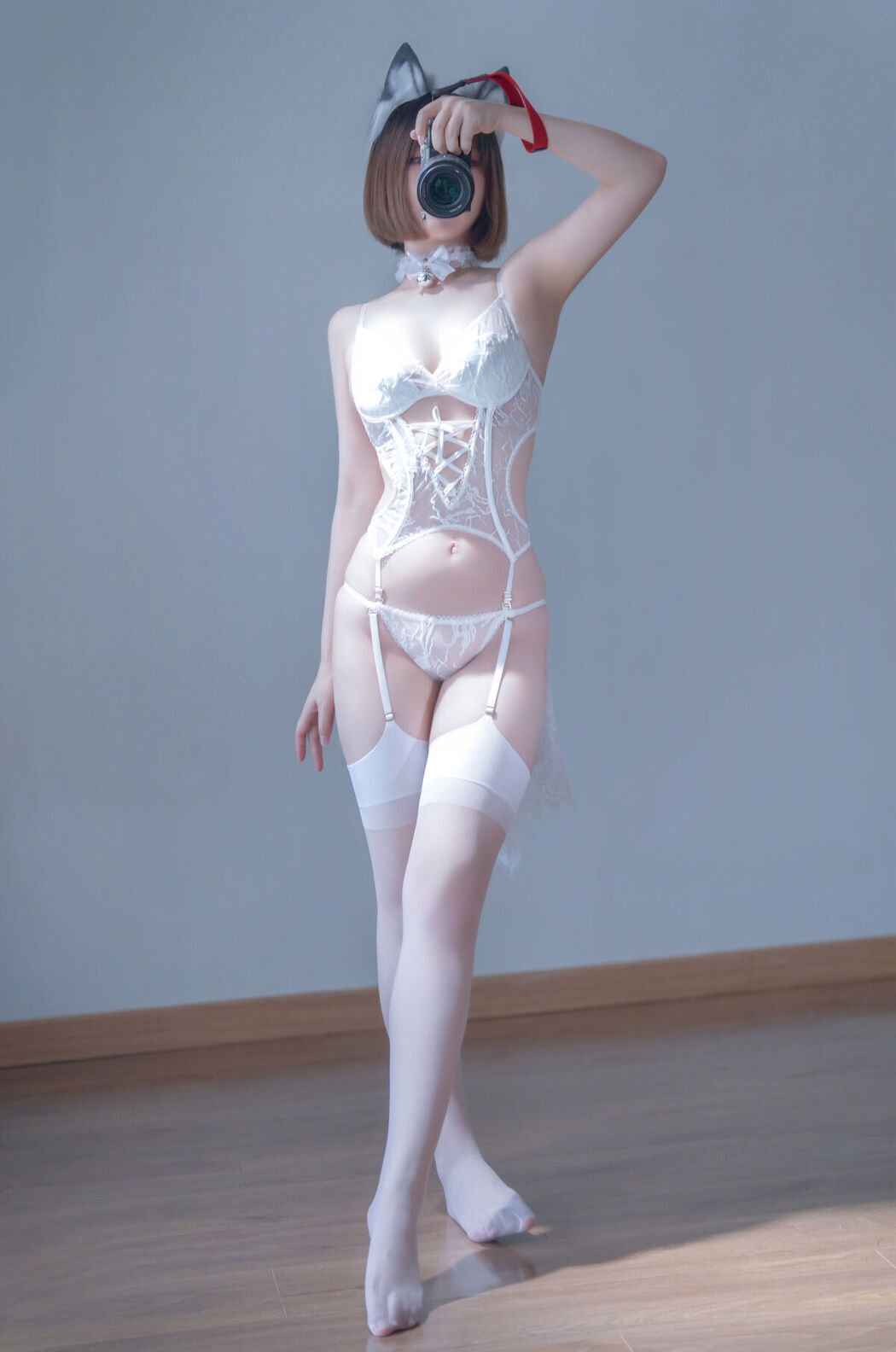 Coser@半半子 – 純白花嫁 (23P – 2V)