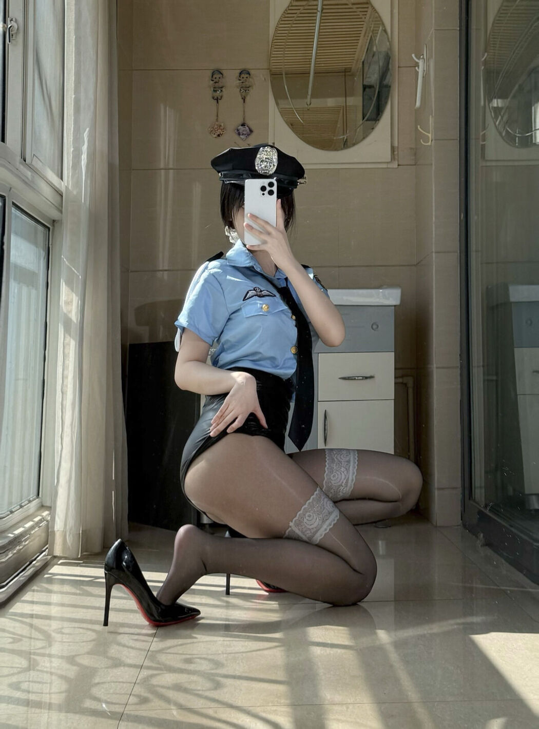 Coser@不可爱羚 – 高价定制 女警制服 (49P – 8V)
