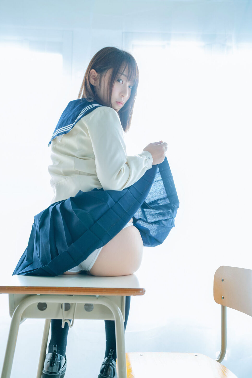 JP Moe Iori 伊織萌 – パンツともえ大好き星人を大至急いおりんのスカートにご招待ROM Part01 (61P)