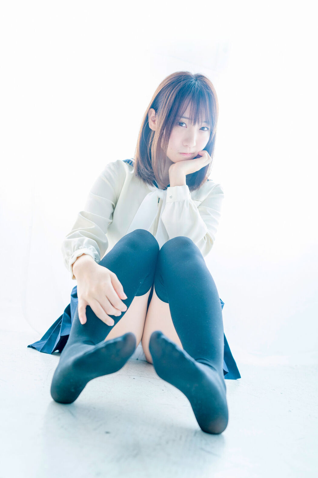 JP Moe Iori 伊織萌 &#8211; パンツともえ大好き星人を大至急いおりんのスカートにご招待ROM Part01 (61P)