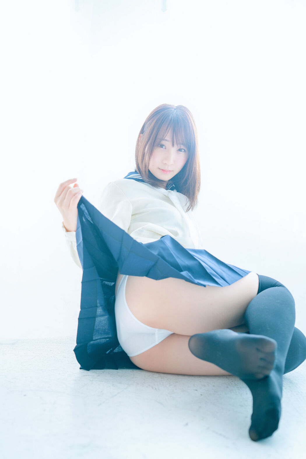 JP Moe Iori 伊織萌 – パンツともえ大好き星人を大至急いおりんのスカートにご招待ROM Part01 (61P)