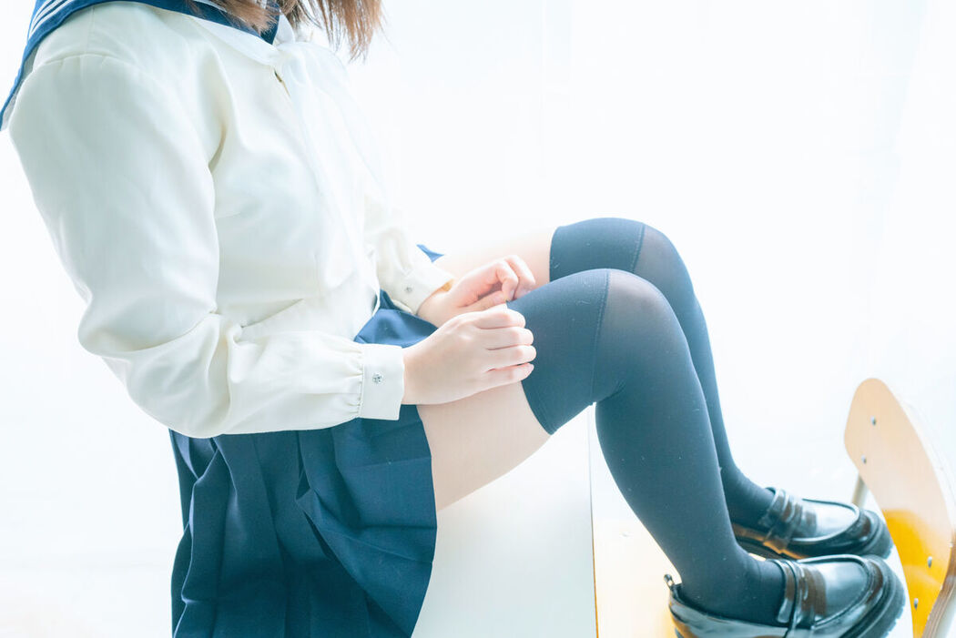 JP Moe Iori 伊織萌 – パンツともえ大好き星人を大至急いおりんのスカートにご招待ROM Part01 (61P)
