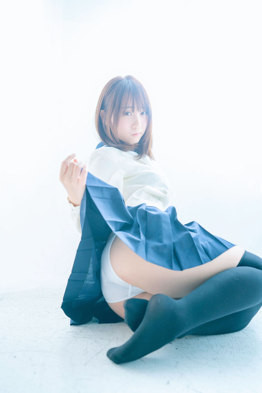 JP Moe Iori 伊織萌 – パンツともえ大好き星人を大至急いおりんのスカートにご招待ROM Part01 (61P)