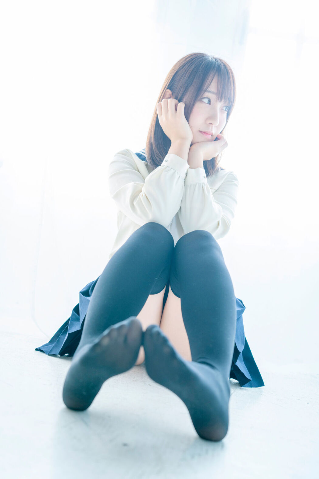 JP Moe Iori 伊織萌 &#8211; パンツともえ大好き星人を大至急いおりんのスカートにご招待ROM Part01 (61P)