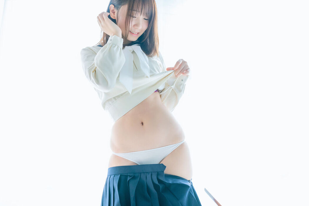 JP Moe Iori 伊織萌 – パンツともえ大好き星人を大至急いおりんのスカートにご招待ROM Part01 (61P)