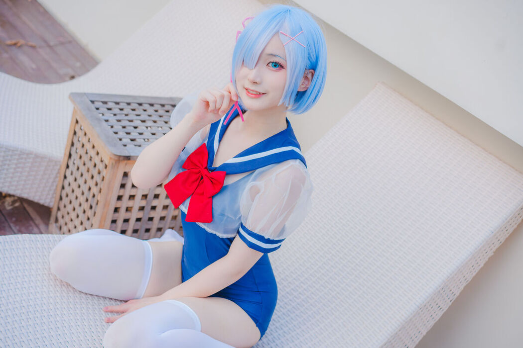 Coser@幼愛Youmeko – 蕾姆泳装 (19P)