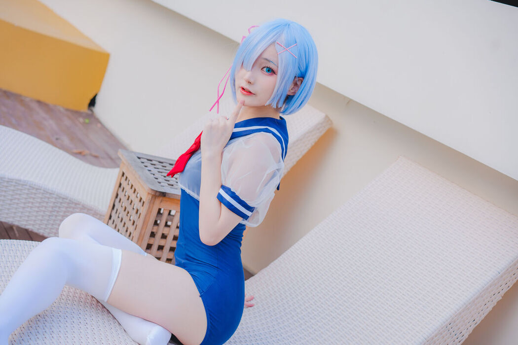 Coser@幼愛Youmeko – 蕾姆泳装 (19P)