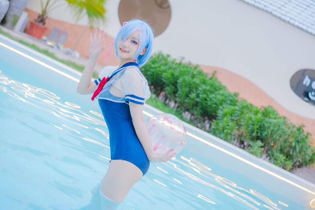 Coser@幼愛Youmeko – 蕾姆泳装 (19P)